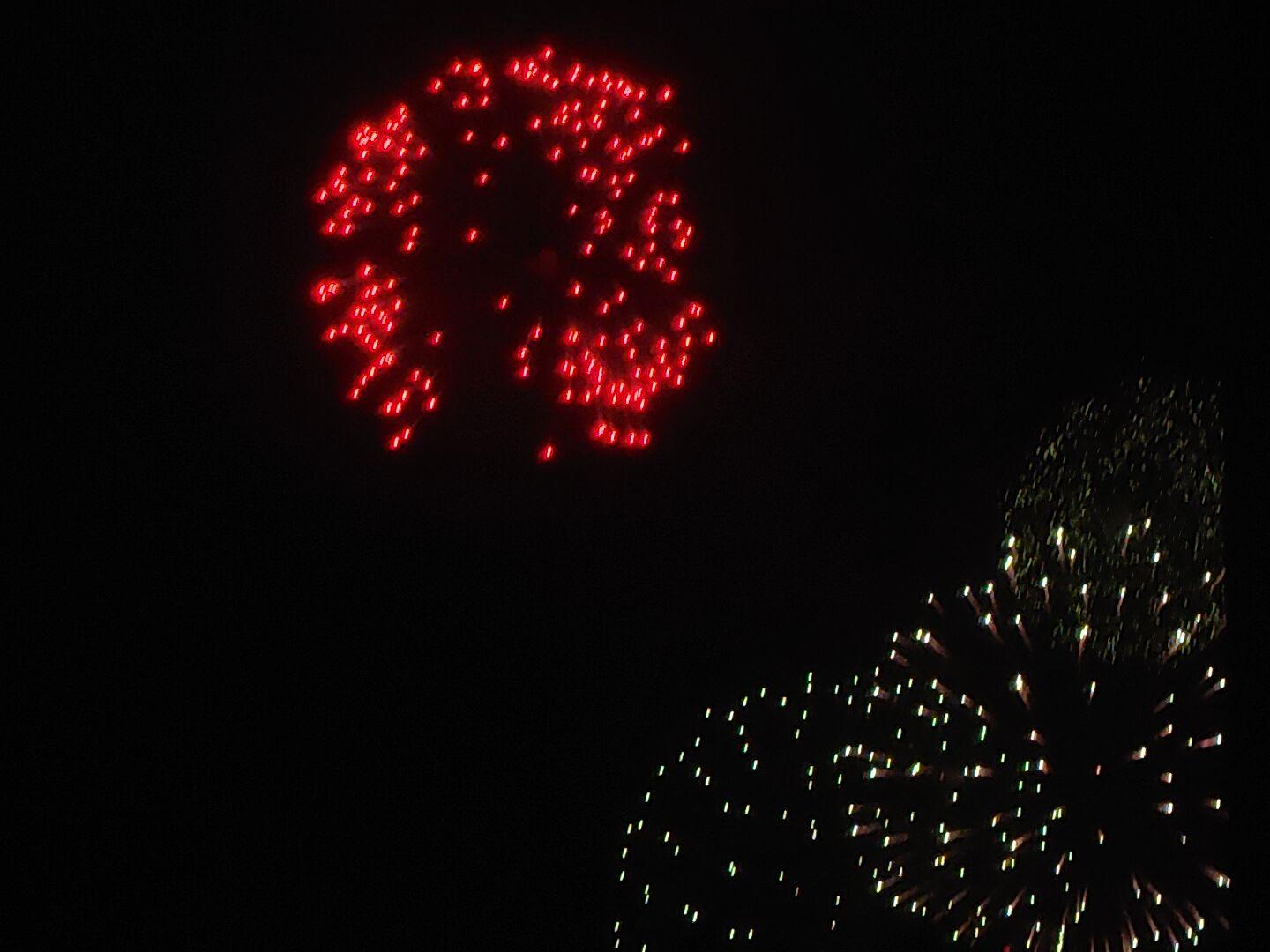 Фото В Новосибирске опубликовали фотографии салюта на 23 февраля 9