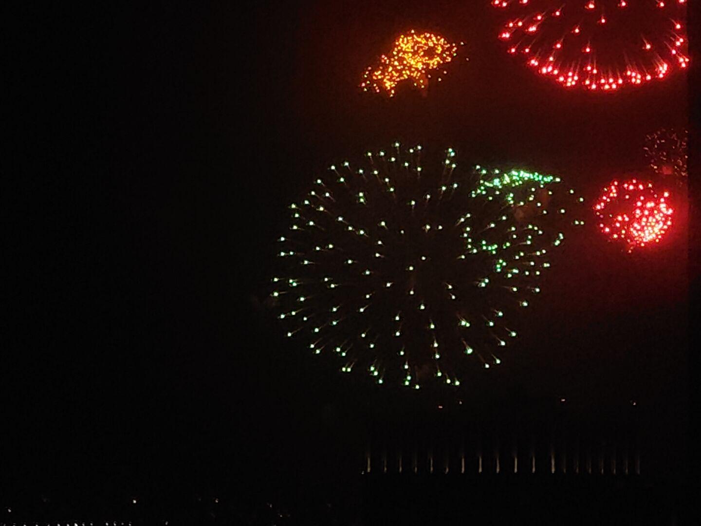 Фото В Новосибирске опубликовали фотографии салюта на 23 февраля 3