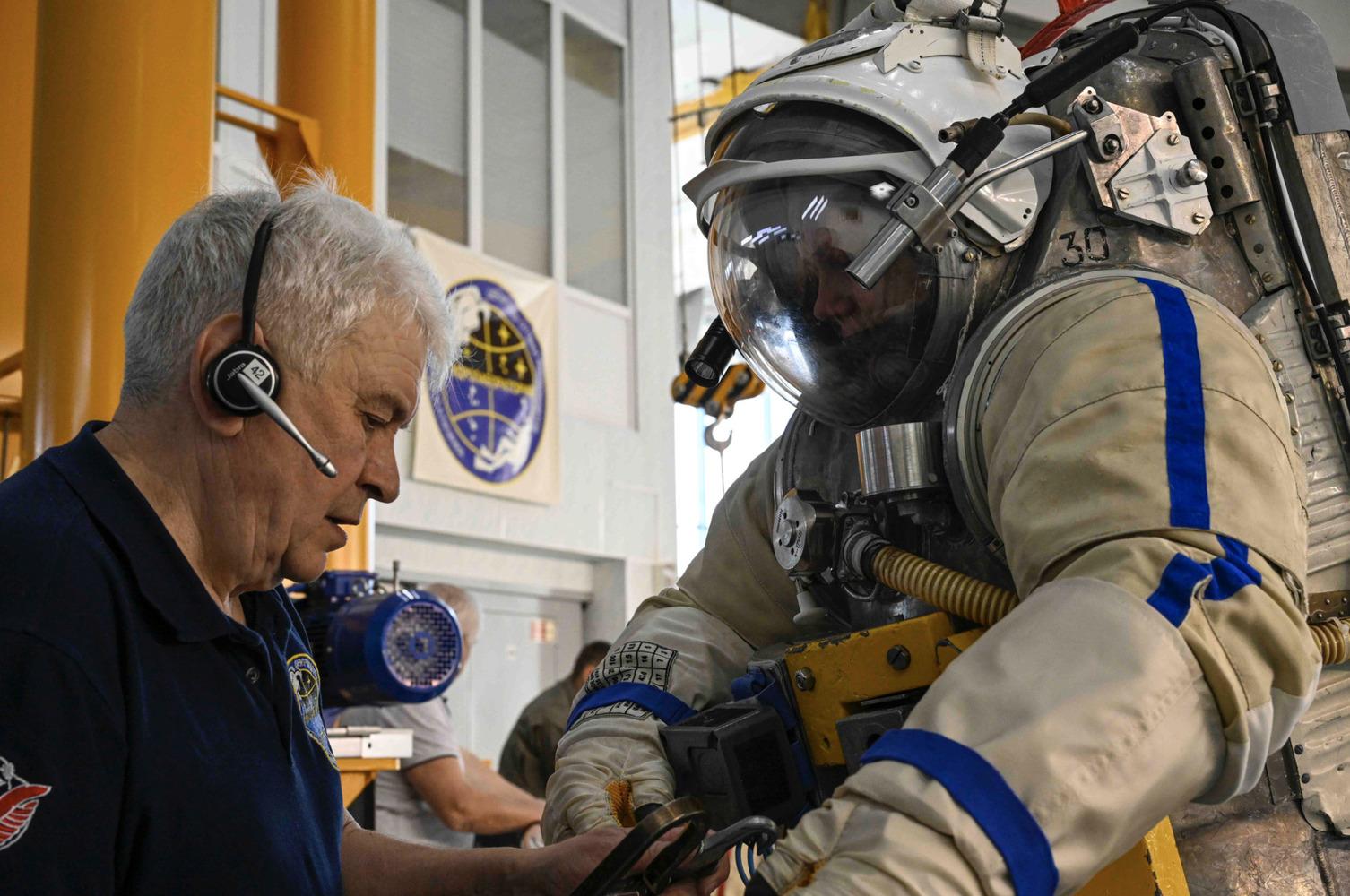 Фото Роскосмос показал, как новосибирская женщина-космонавт Анна Кикина готовится к полётам: эксклюзивные кадры тренировок 6 - Сиб.ФМ Фото Роскосмос показал, как новосибирская женщина-космонавт Анна Кикина готовится к полётам: эксклюзивные кадры тренировок 6