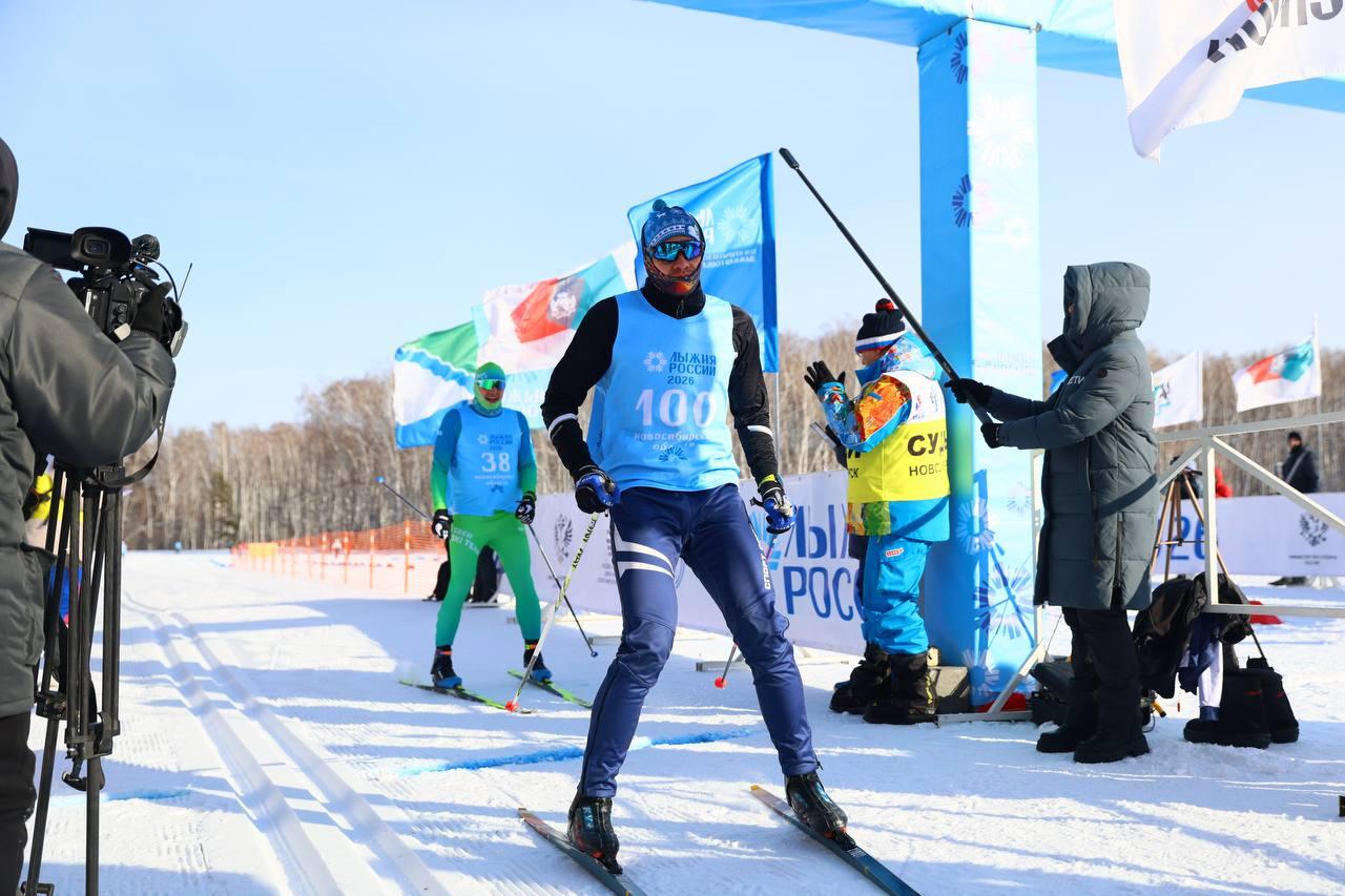 Фото В Новосибирске прошла «Лыжня России-2026»: яркие и эмоциональные кадры спортивного праздника 16 - Сиб.ФМ Фото В Новосибирске прошла «Лыжня России-2026»: яркие и эмоциональные кадры спортивного праздника 16