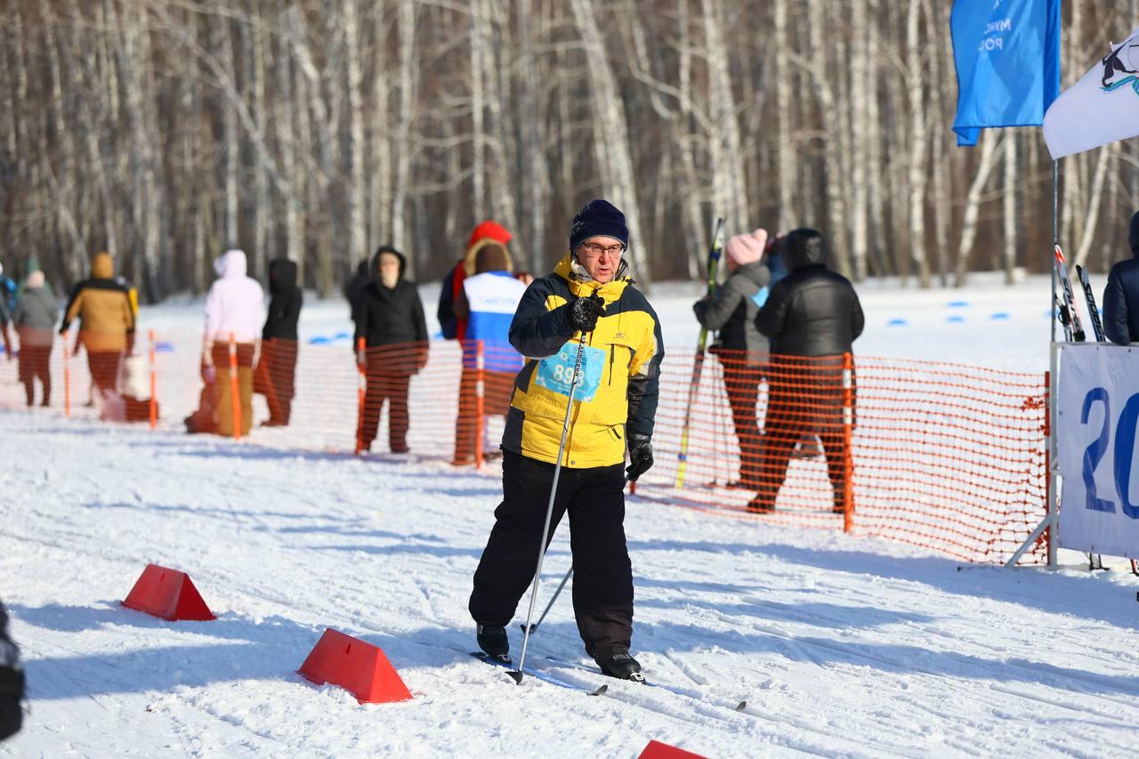 Фото В Новосибирске прошла «Лыжня России-2026»: яркие и эмоциональные кадры спортивного праздника 29 - Сиб.ФМ Фото В Новосибирске прошла «Лыжня России-2026»: яркие и эмоциональные кадры спортивного праздника 29