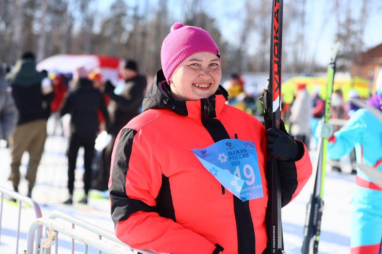 Фото В Новосибирске прошла «Лыжня России-2026»: яркие и эмоциональные кадры спортивного праздника 32 - Сиб.ФМ Фото В Новосибирске прошла «Лыжня России-2026»: яркие и эмоциональные кадры спортивного праздника 32