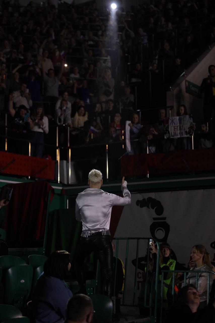 Фото В Новосибирске на «Локомотив-Арене» выступает SHAMAN. ОНЛАЙН 2 - Сиб.ФМ Фото В Новосибирске на «Локомотив-Арене» выступает SHAMAN. ОНЛАЙН 2