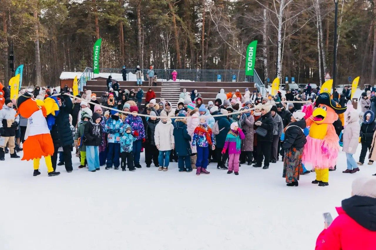 Фото «Широкая Масленица» в Заельцовском парке: прогнали зиму весело 6 - Сиб.ФМ Фото «Широкая Масленица» в Заельцовском парке: прогнали зиму весело 6