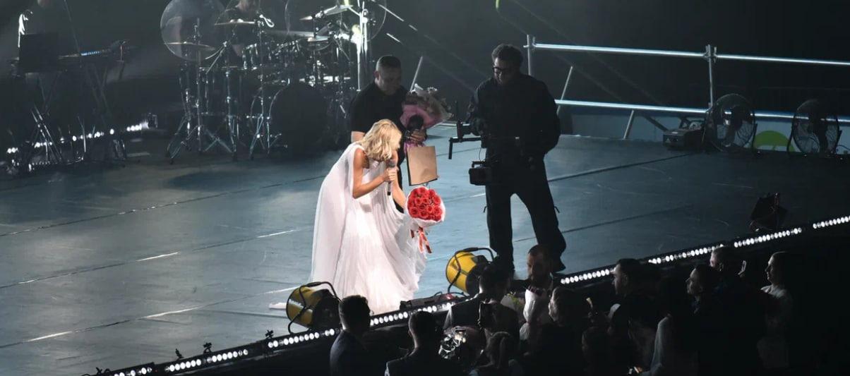 Фото Яркие образы Полины Гагариной на концерте в Новосибирске: опубликовано 7 кадров 4