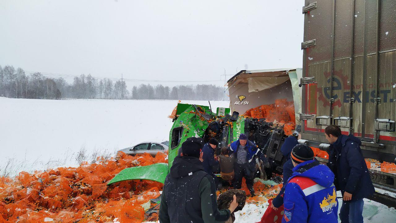 Кемерово происшествия за сутки. ДТП на трассе Новосибирск Кемерово. ДТП на трассе Томск Новосибирск. Авария на Новосибирской Кемеровской трассе.