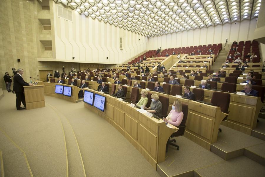 Фото Жёсткие решения: губернатор Новосибирской области описал 2020 год в деталях 3