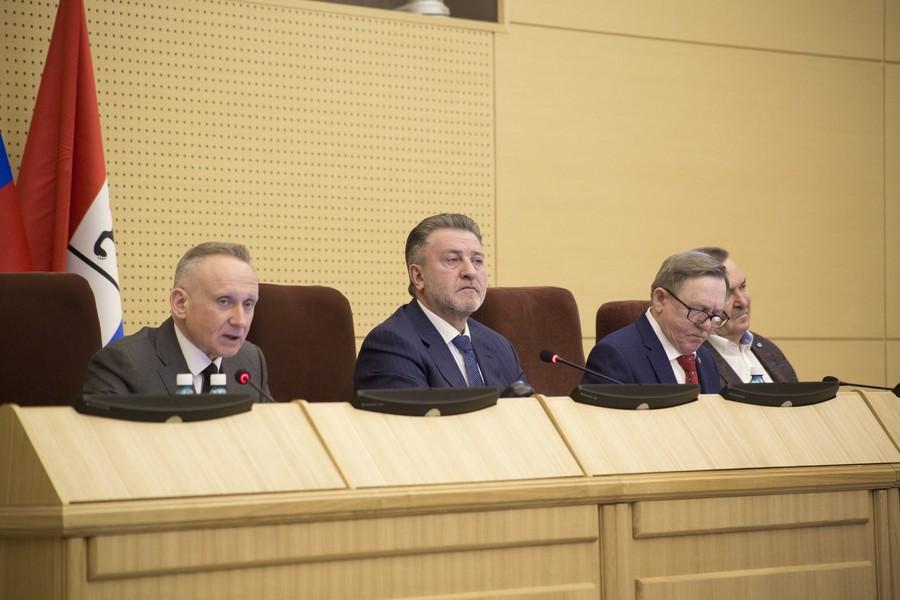 Фото Жёсткие решения: губернатор Новосибирской области описал 2020 год в деталях 7