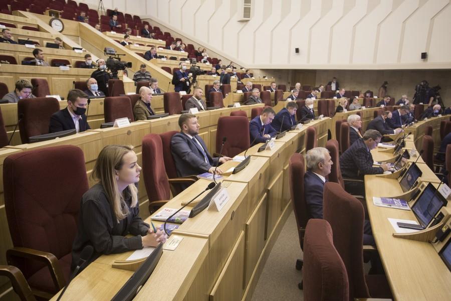 Фото Жёсткие решения: губернатор Новосибирской области описал 2020 год в деталях 5