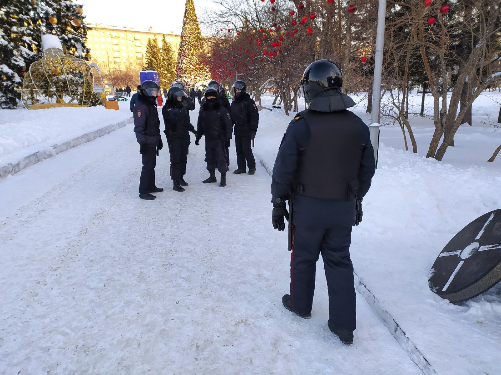 Фото Несанкционированный митинг в Новосибирске: что происходит на месте сбора за несколько минут до начала 4