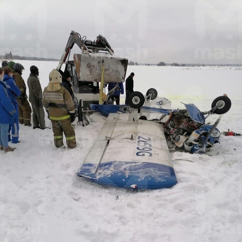 Фото Самолет с тремя взрослыми и ребенком разбился в Ленобласти 2