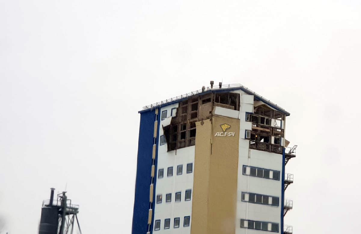 Фото Взрывом снесло два этажа: все подробности ЧП в новосибирской высотке, где рабочий получил ожоги и переломы 4