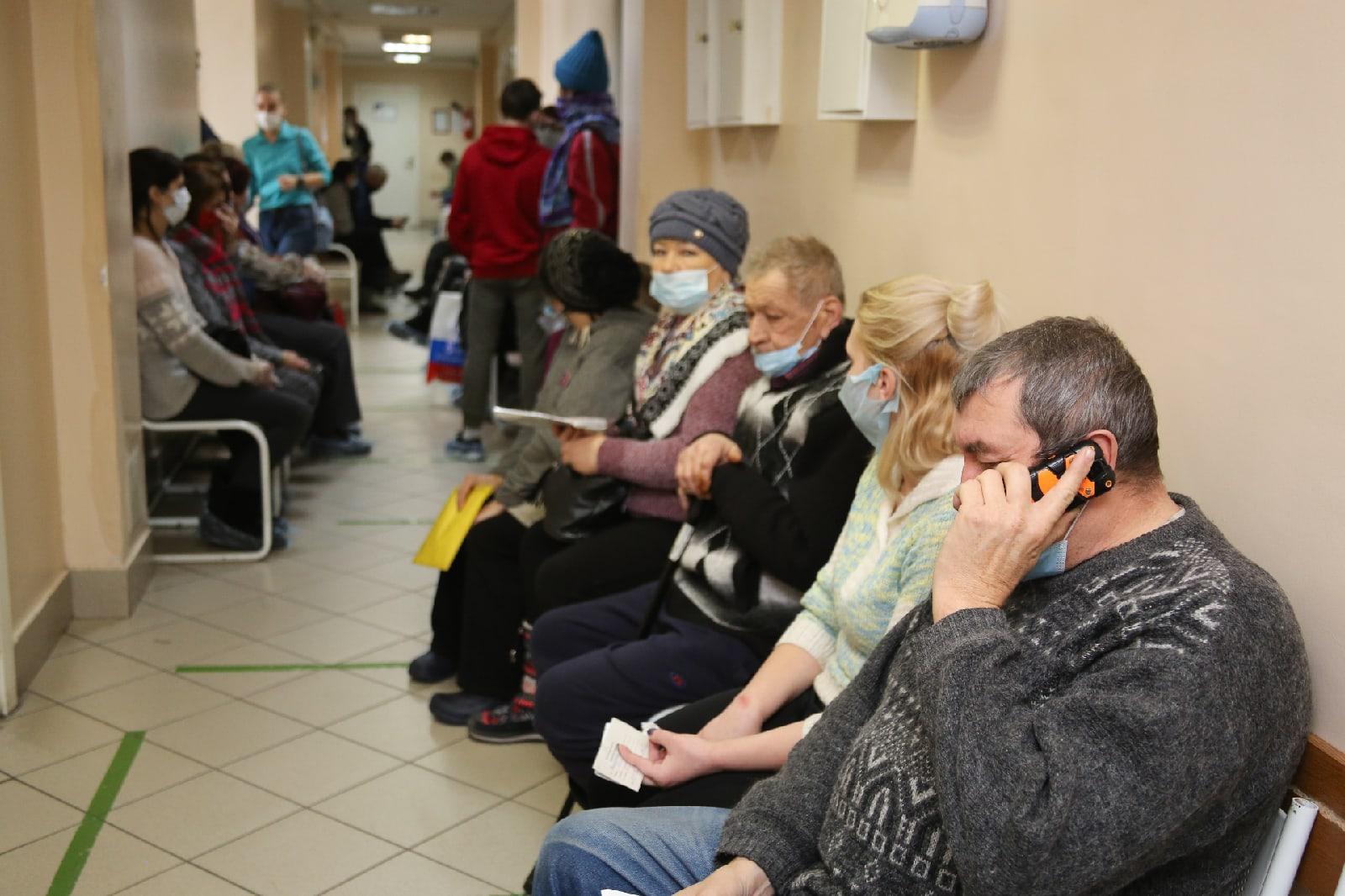 Фото Коронавирус в России: последние новости о COVID-19 к 21 января – регистрация третьей вакцины, прививки для детей, запреты после и едва уловимые признаки опасных последствий 4
