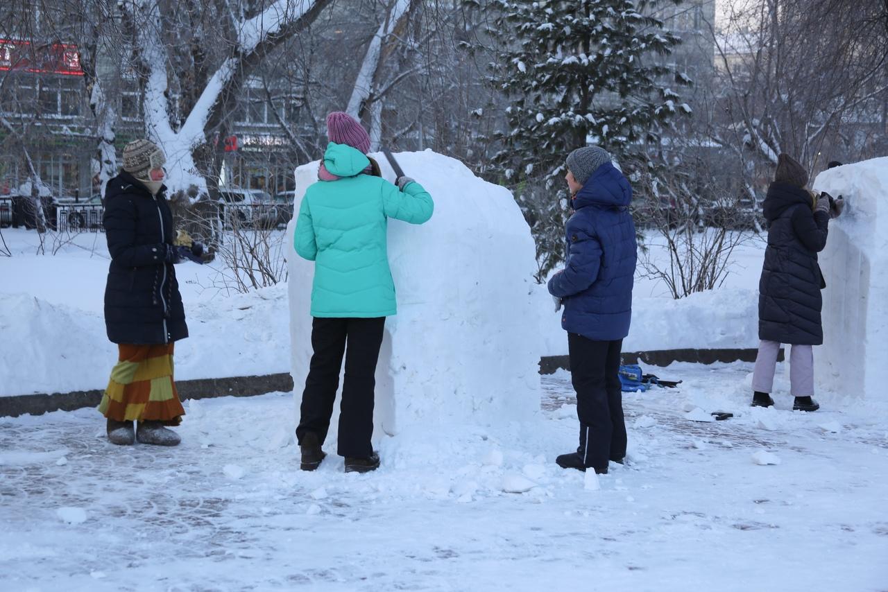 Фото Сибирский фестиваль снежной скульптуры стартовал в Новосибирске – смотрим на первые фото участников 2