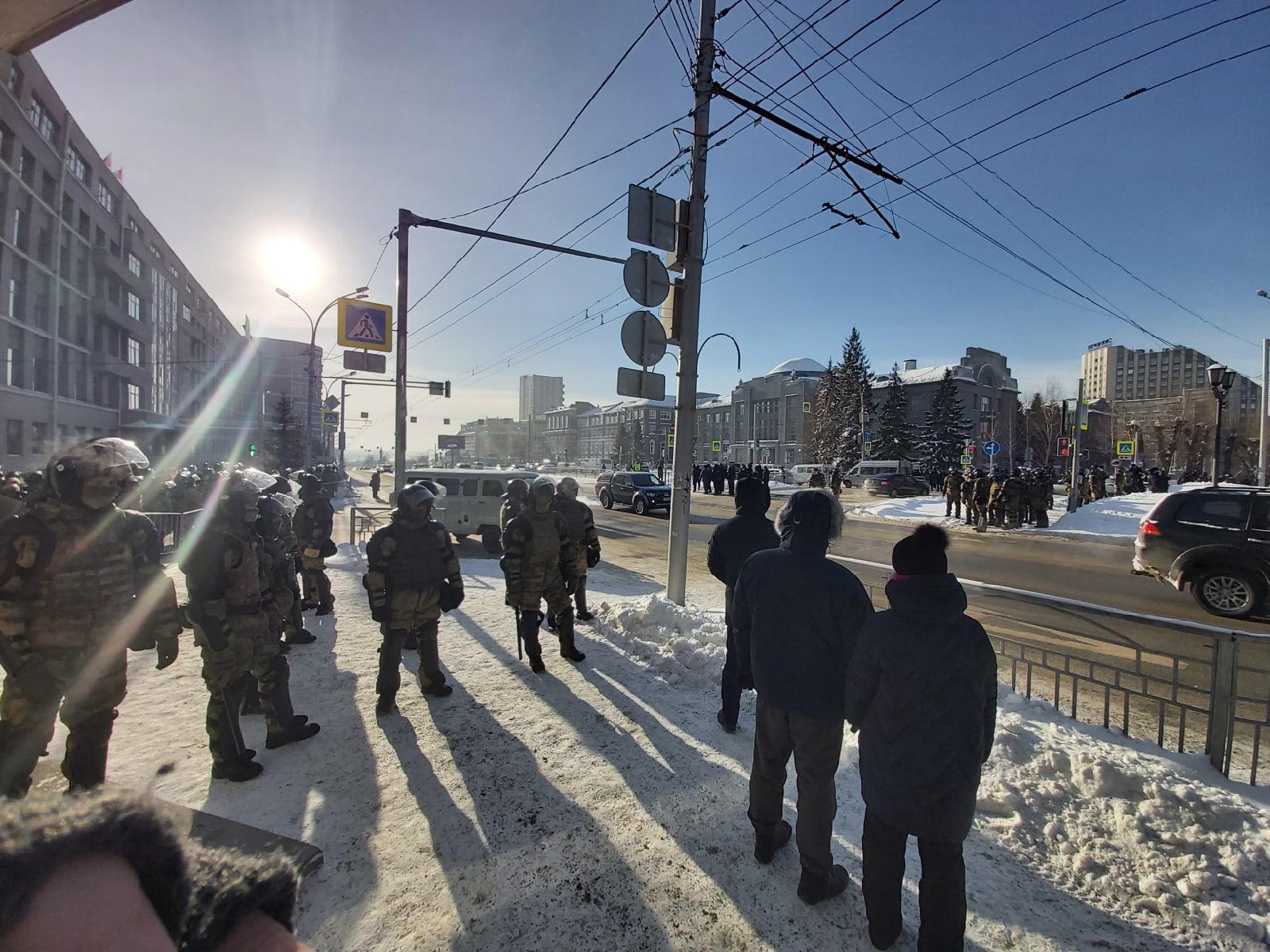 Фото Погуляли по городу: несанкционированный митинг завершился в Новосибирске 2