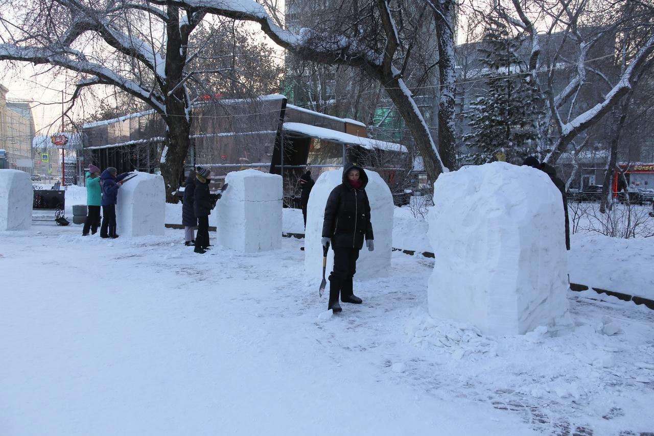 Фото Сибирский фестиваль снежной скульптуры стартовал в Новосибирске – смотрим на первые фото участников 3