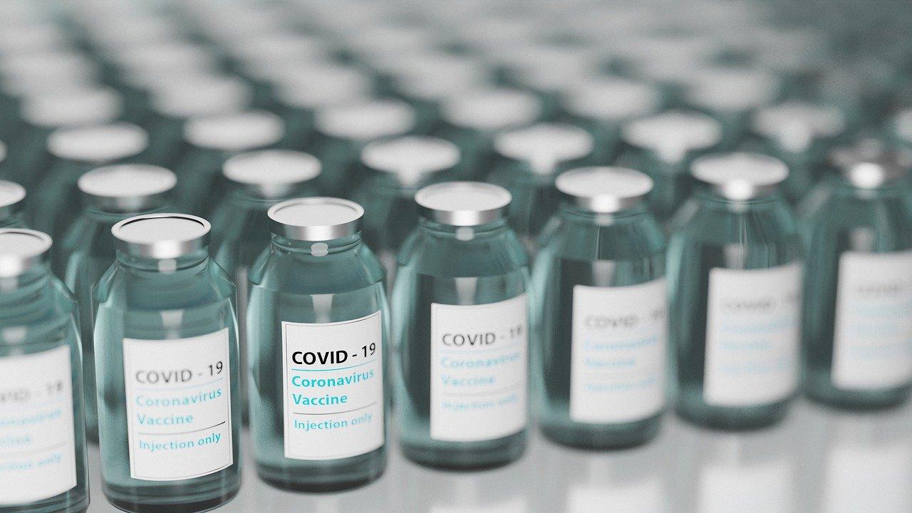 Фото Коронавирус в России: последние новости о COVID-19 к 21 января – регистрация третьей вакцины, прививки для детей, запреты после и едва уловимые признаки опасных последствий 2