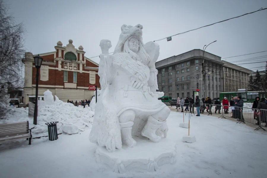 Фото «Духи Сибири» признаны лучшей работой фестиваля снежных скульптур в Новосибирске 3