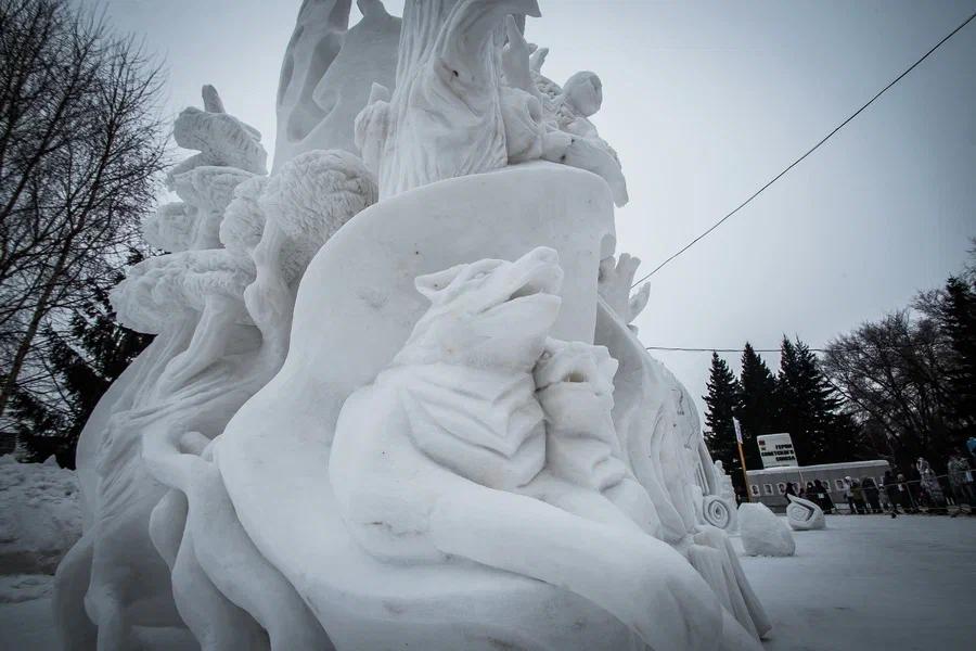 Фото «Духи Сибири» признаны лучшей работой фестиваля снежных скульптур в Новосибирске 6