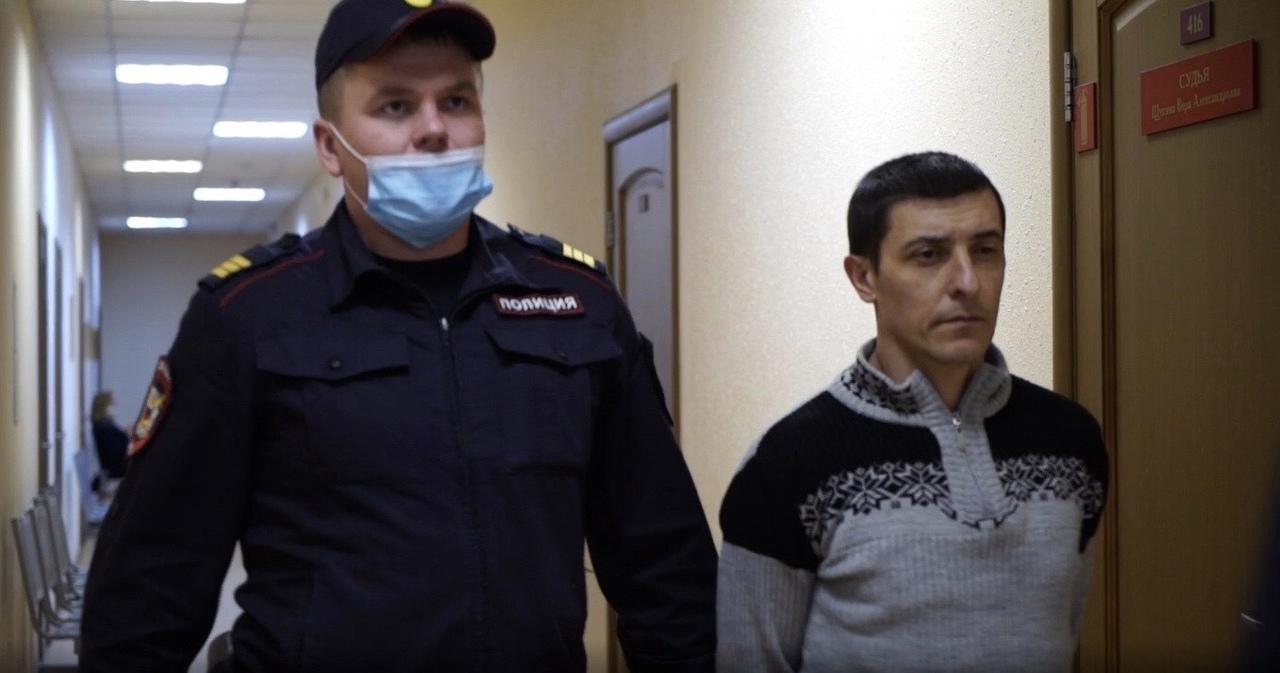 Фото «Уколется, возьмёт нож и пойдёт убивать»: в Новосибирске 72-летний пенсионер боится ездить в автобусе после нападения «маньяка» 2