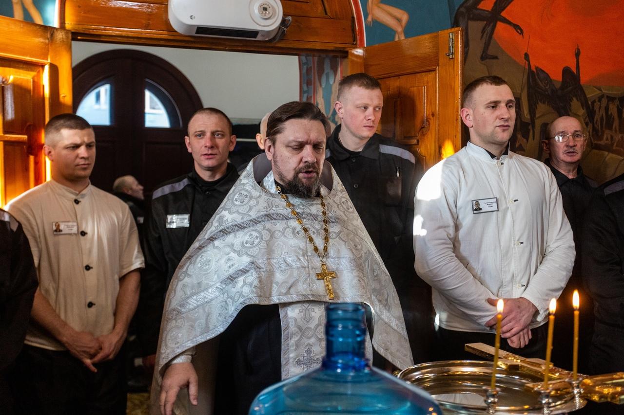 Фото В Новосибирской области 1 000 осуждённых окунулись в купели на Крещение 2