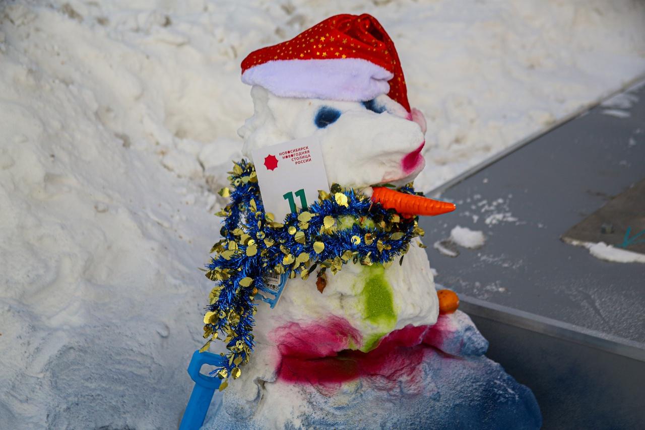 Фото В Новосибирске 2 января начался фестиваль Снежных баб — 10 лучших фото с открытия 10