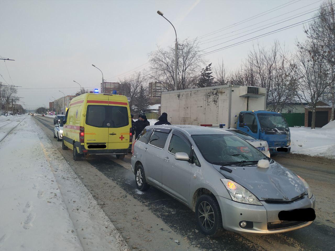 Фото 69-летняя женщина погибла в ДТП с Toyota на Титова в Новосибирске 2
