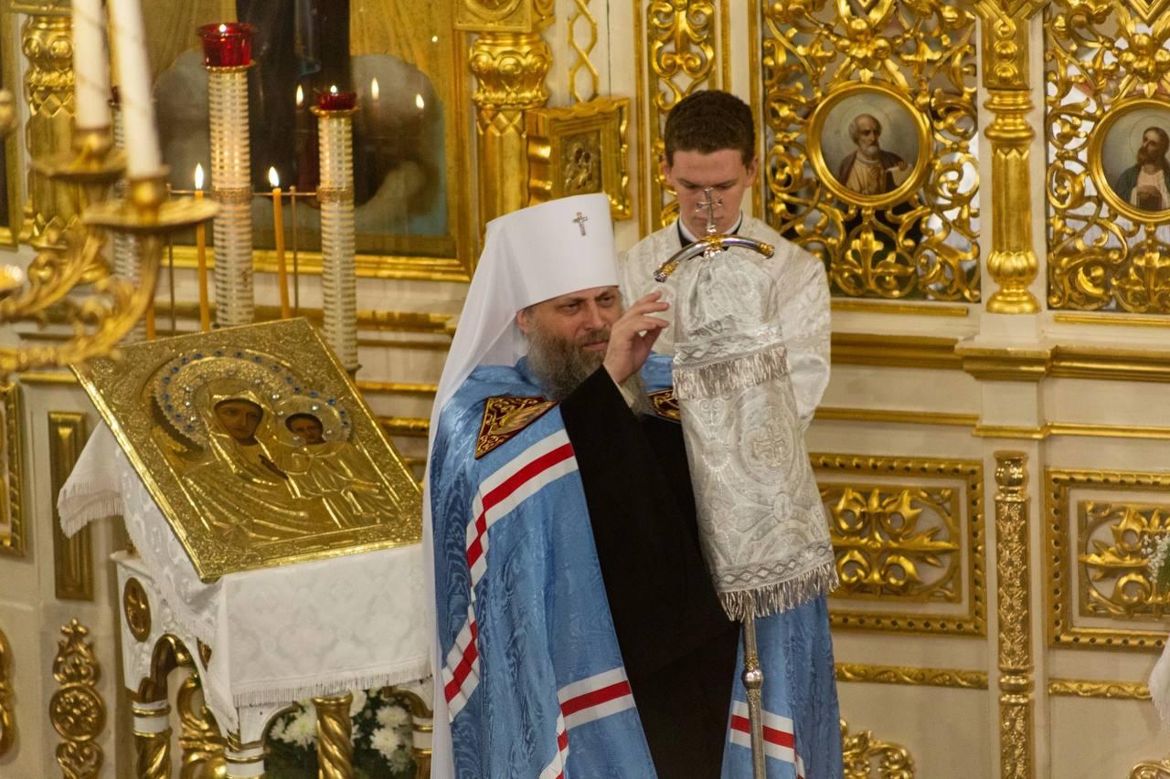 Фото Новосибирские православные христиане встретили Рождество на праздничной службе в храме  - 10 лучших фото из Вознесенского собора 8
