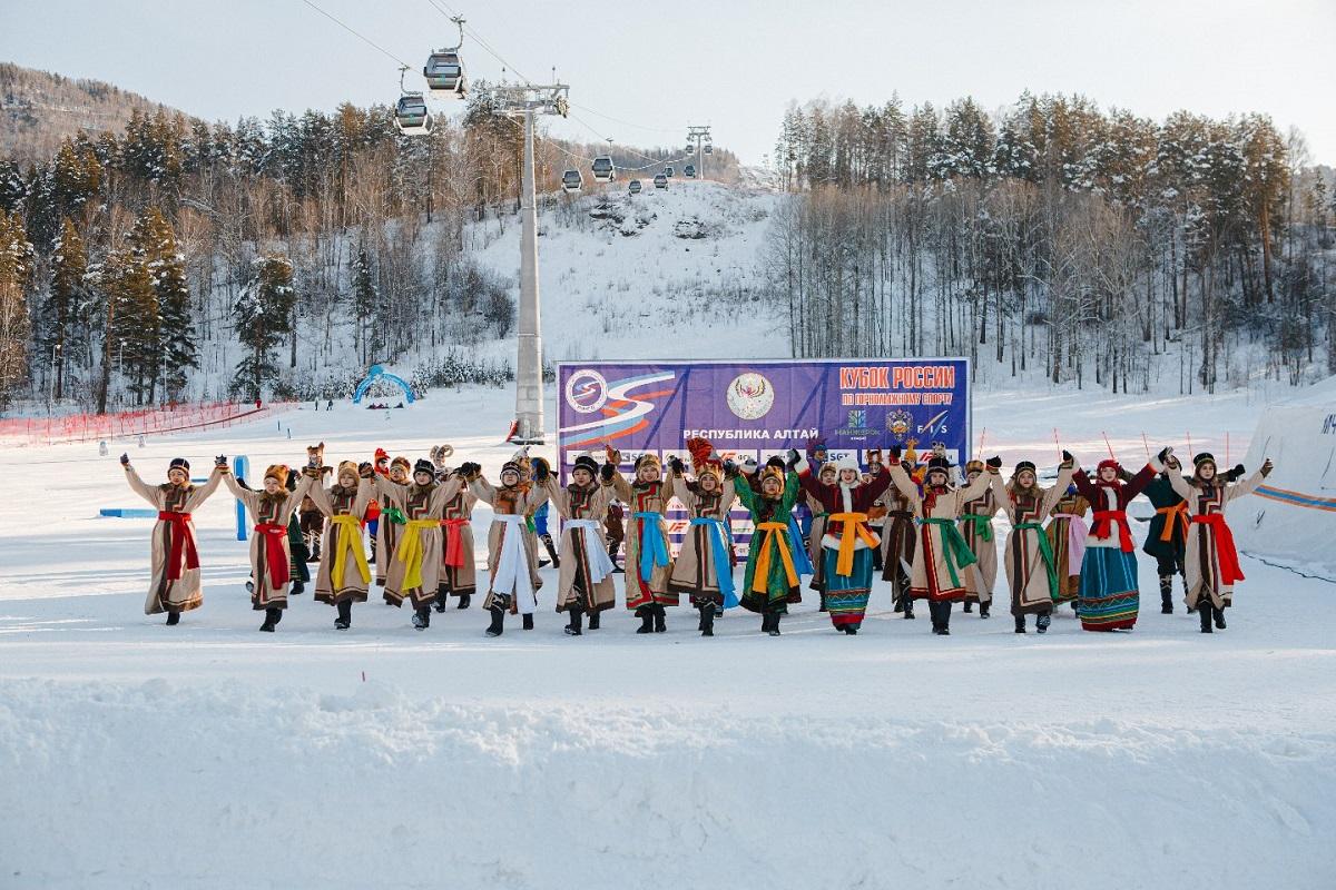 Фото Более 150 горнолыжников из шести стран выступят на этапе Кубка России в Манжероке 3