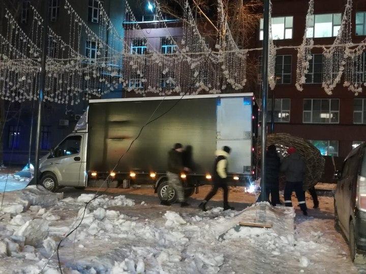 Фото В Новосибирске демонтирую новогодние украшения - фото 4