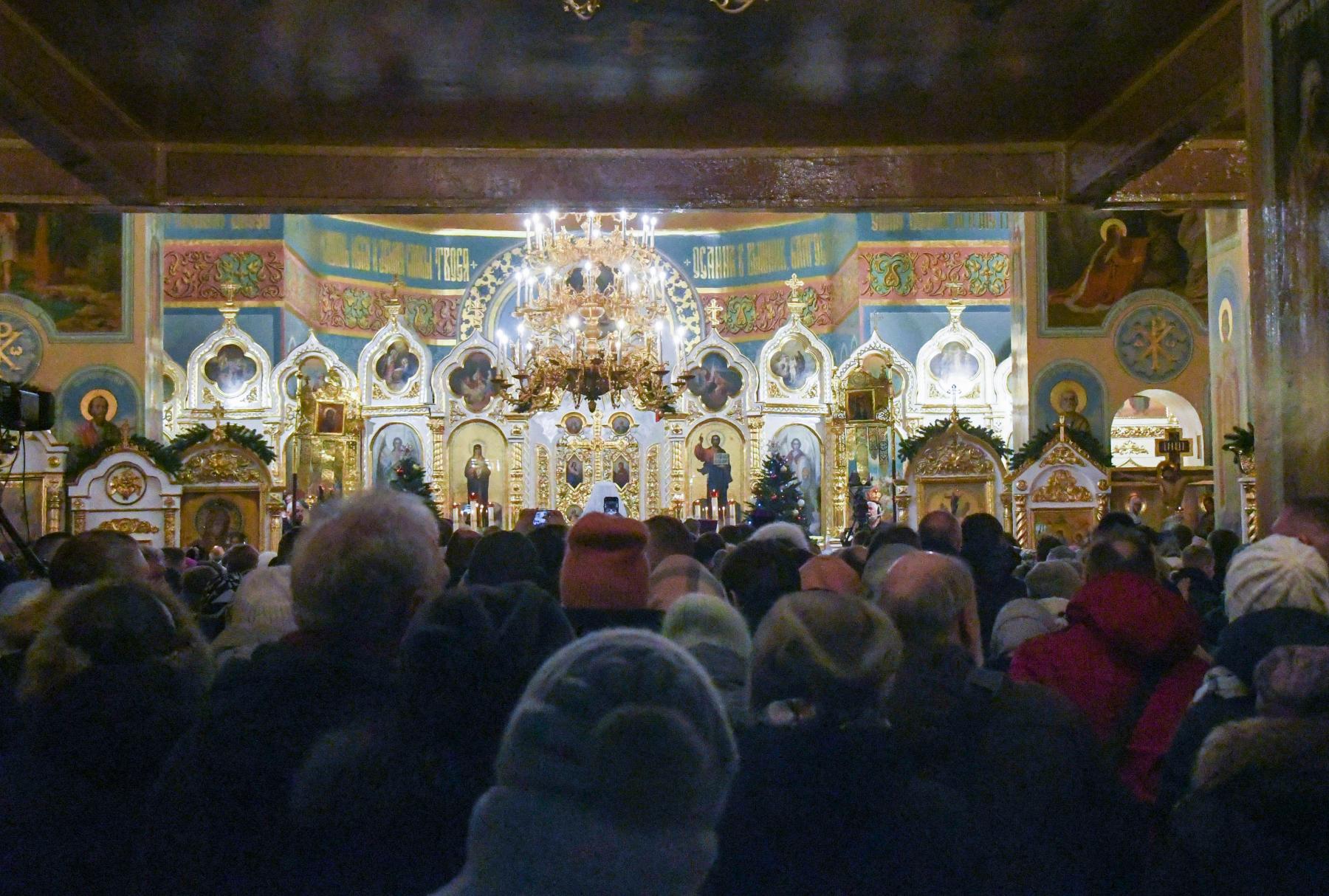 Фото Как в Новосибирске отметили Рождество: фото из Вознесенского собора 3