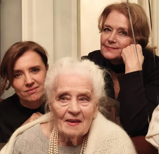 Фото Мать актрисы из Новосибирска Алферовой отпраздновала 103-летие 2 - Сиб.ФМ Фото Мать актрисы из Новосибирска Алферовой отпраздновала 103-летие 2