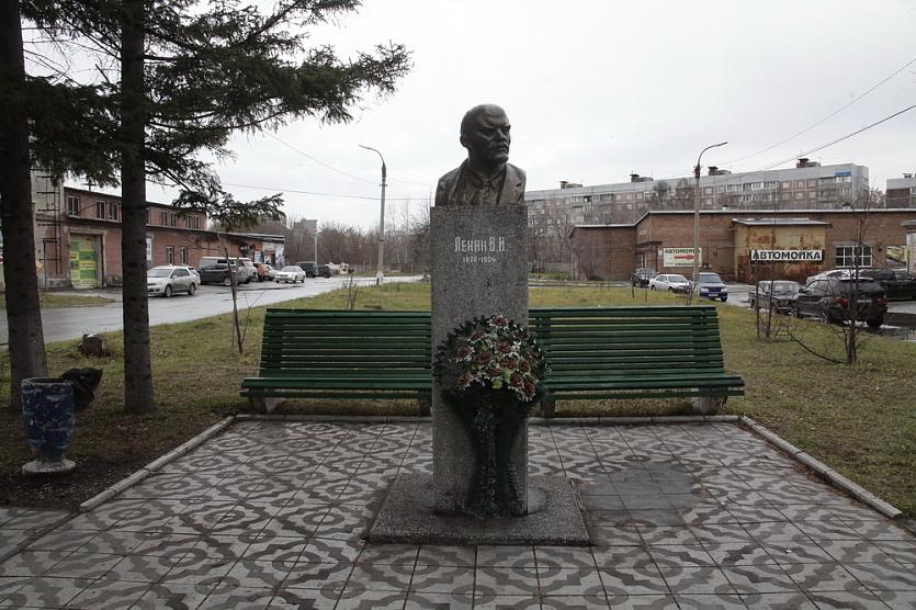 Фото Ленин умер 101 год назад 21 января. В Новосибирске опубликованы кадры памятников вождю пролетариата 10