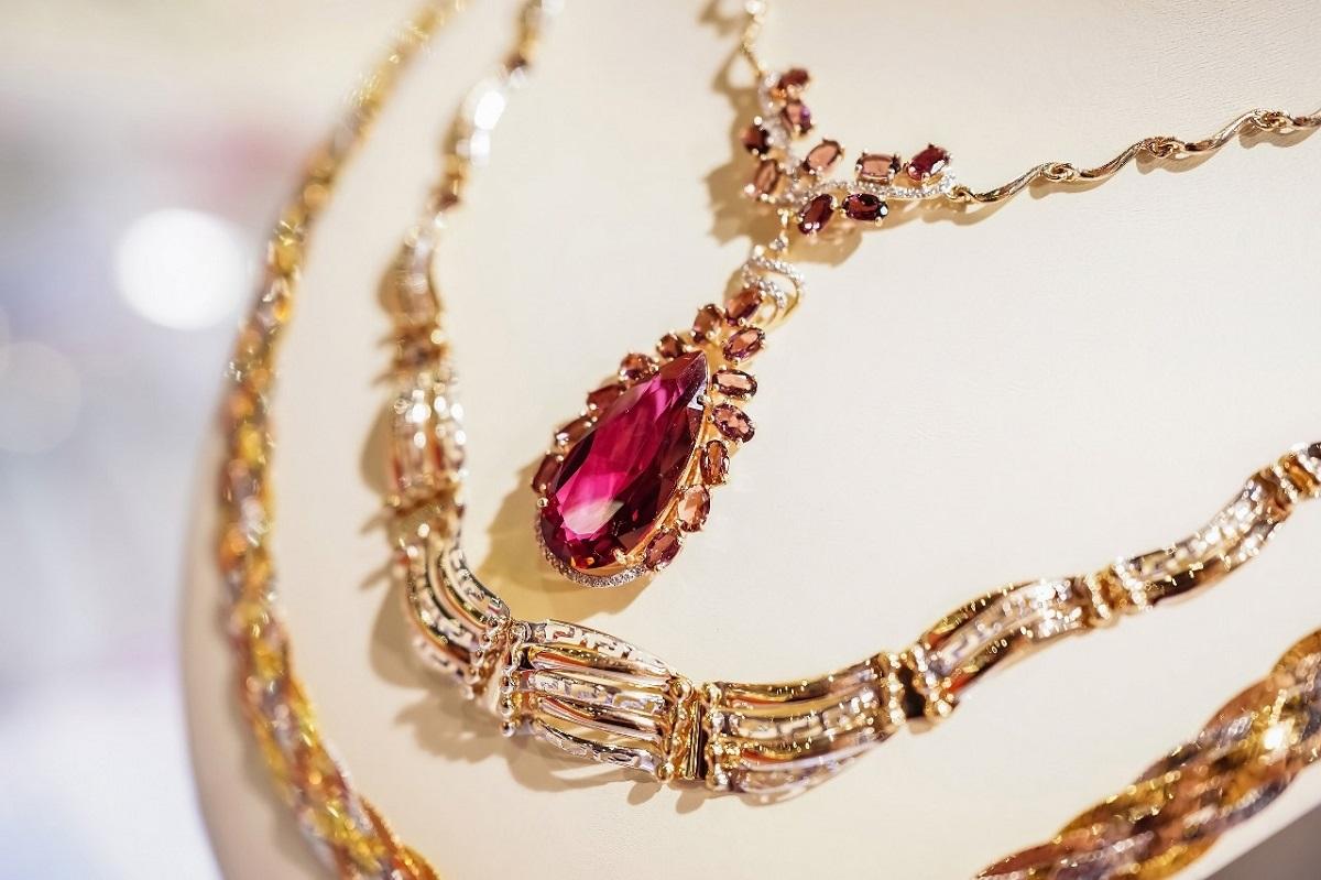 Фото До Ювелирной Сибири-2025 остался месяц 3 - Сиб.ФМ Фото До Ювелирной Сибири-2025 остался месяц 3