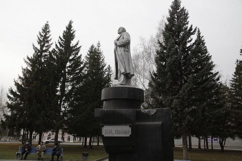 Фото Ленин умер 101 год назад 21 января. В Новосибирске опубликованы кадры памятников вождю пролетариата 11