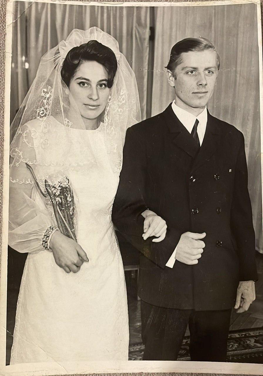 Фото В Новосибирске опубликованы кадры свадеб в СССР в День супругов: 25 кадров от 60-х до 90-х годов 4