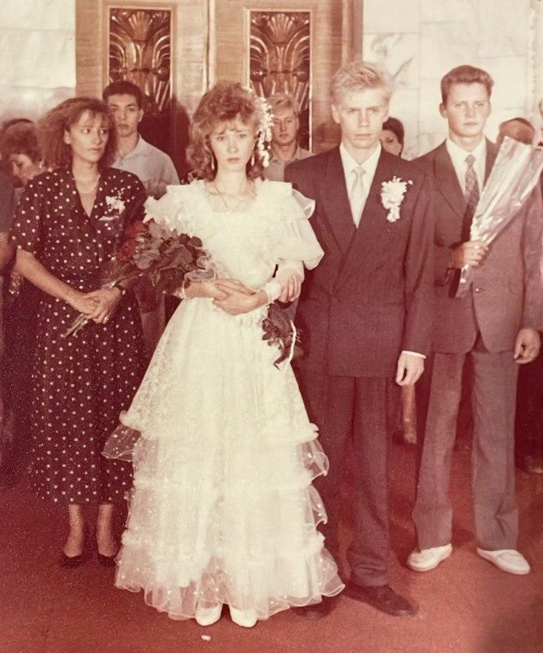 Фото В Новосибирске опубликованы кадры свадеб в СССР в День супругов: 25 кадров от 60-х до 90-х годов 19