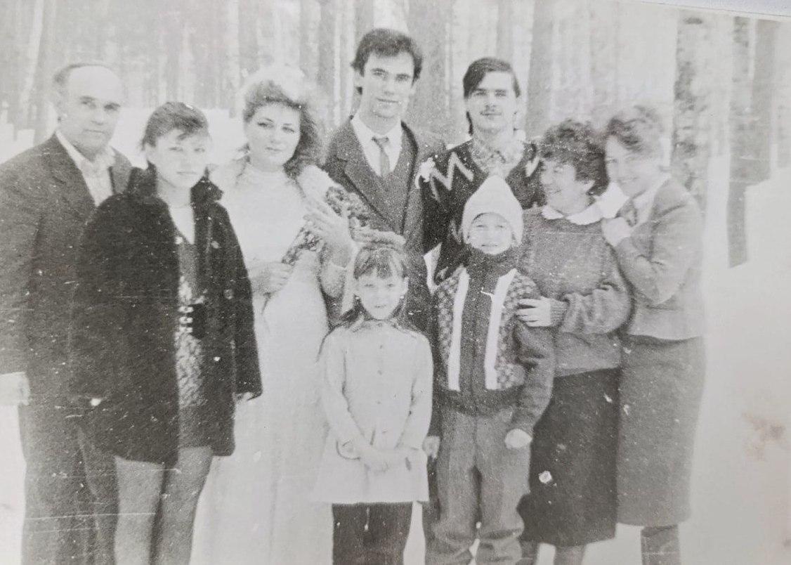 Фото В Новосибирске опубликованы кадры свадеб в СССР в День супругов: 25 кадров от 60-х до 90-х годов 21