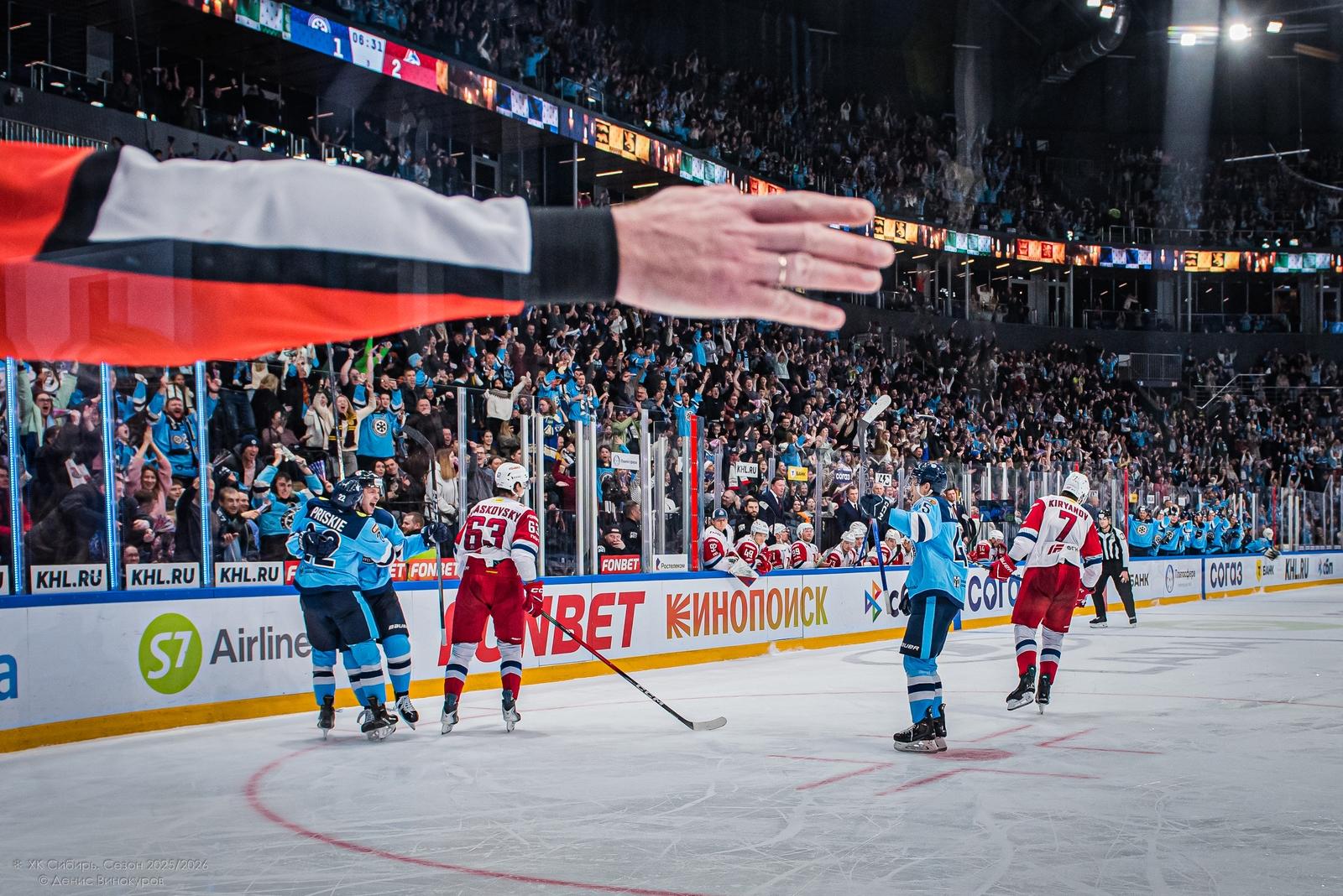 Фото «Сибирь» уступила «Локомотиву» со счётом 2:3: яркие кадры напряжённого матча 24