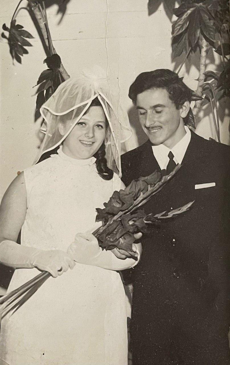 Фото В Новосибирске опубликованы кадры свадеб в СССР в День супругов: 25 кадров от 60-х до 90-х годов 7