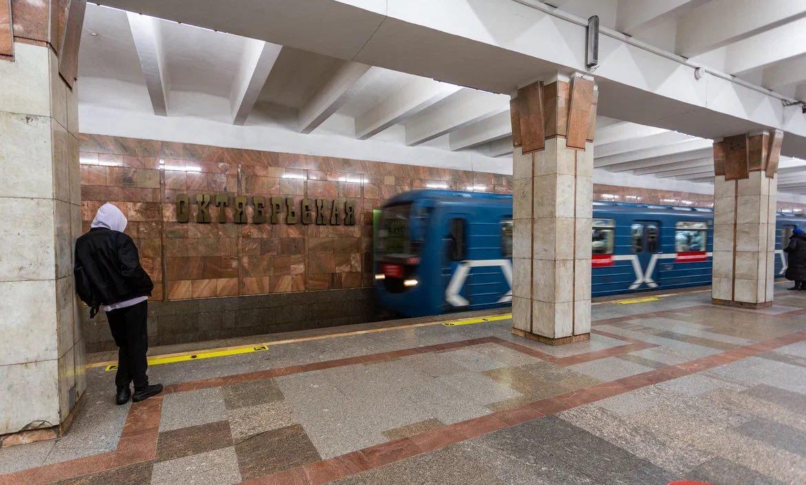 Фото Улицы Новосибирска опустели в первое утро нового года. ФОТОРЕПОРТАЖ. 5