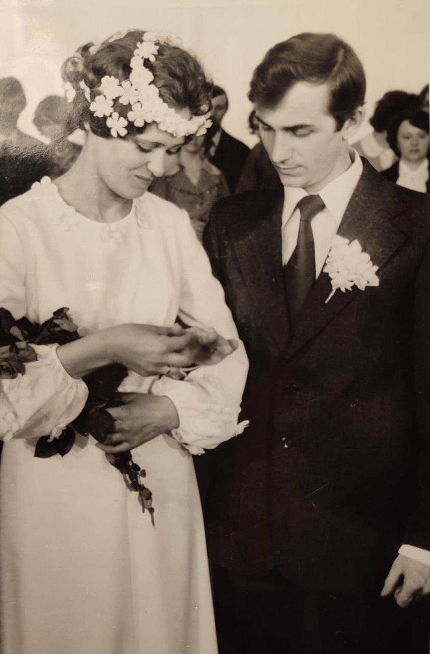 Фото В Новосибирске опубликованы кадры свадеб в СССР в День супругов: 25 кадров от 60-х до 90-х годов 10