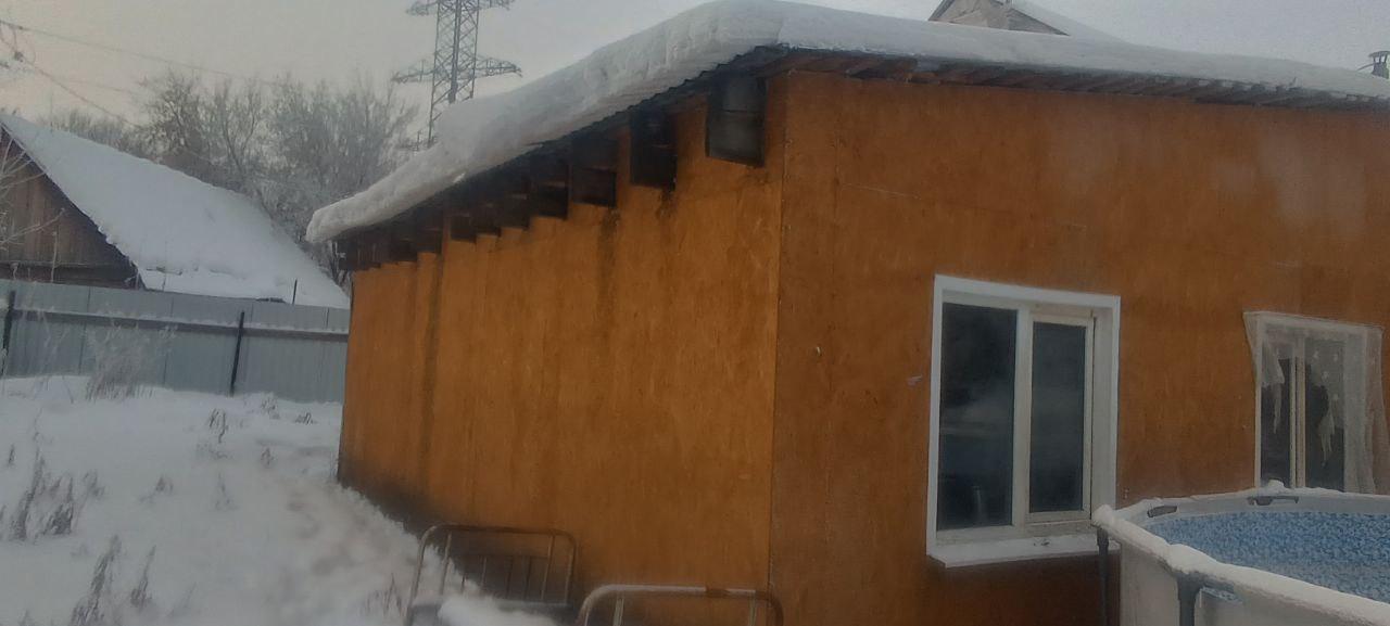 Фото Сын получил травму головы, отец — удар топором: в дом многодетной семьи по ошибке ворвался ОМОН и обвинил отца в педофилии 5