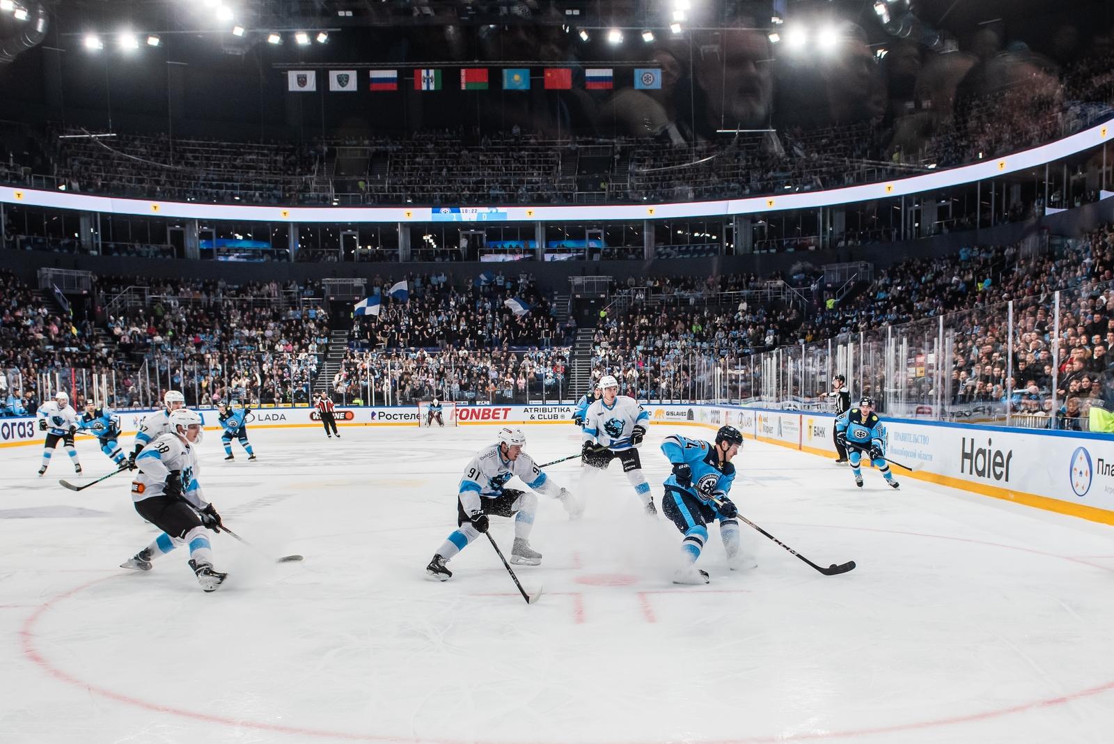 Фото Хоккейная «Сибирь» уверенно обыграла минское «Динамо»: яркие кадры матча 12