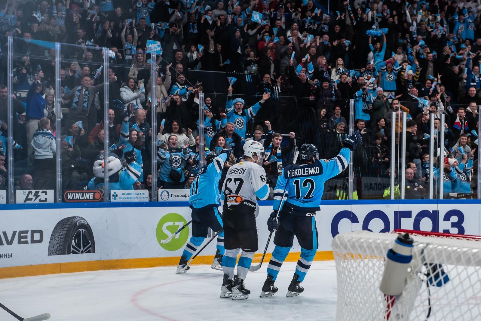 Фото Хоккейная «Сибирь» уверенно обыграла минское «Динамо»: яркие кадры матча 17