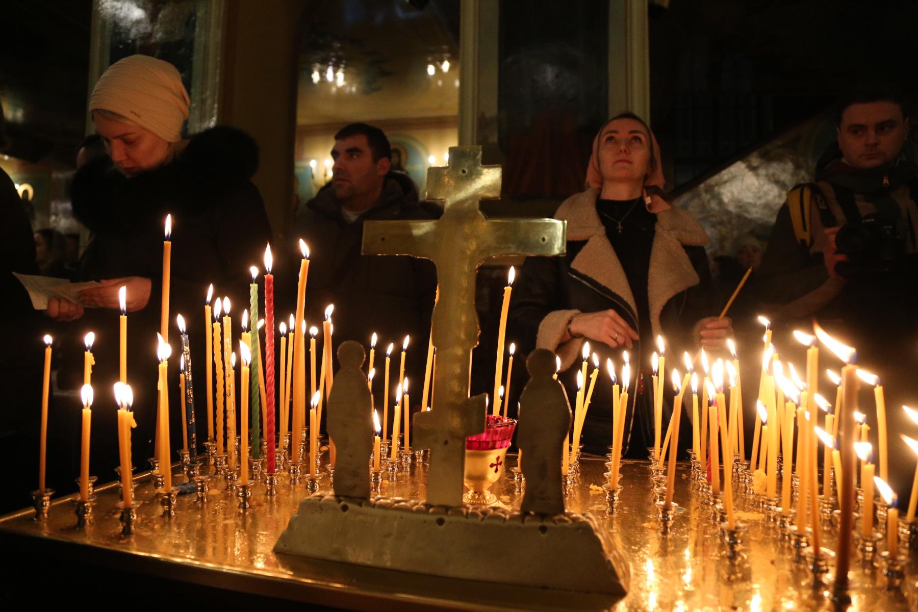Фото В Новосибирске опубликованы кадры Рождественской ночи в Вознесенском соборе 4