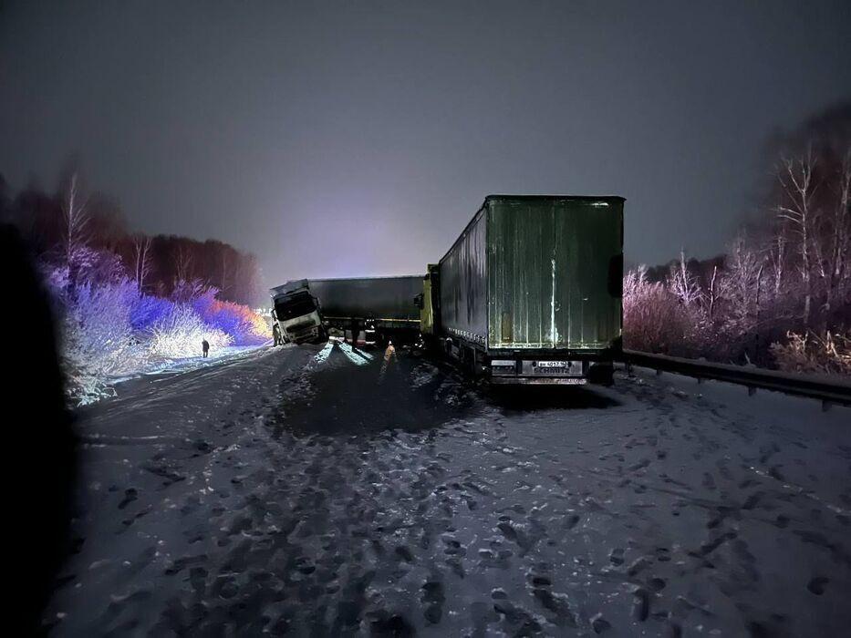 Фото Шокирующая хроника полугодия: опубликованы кадры с мест самых трагических событий в Новосибирске 8