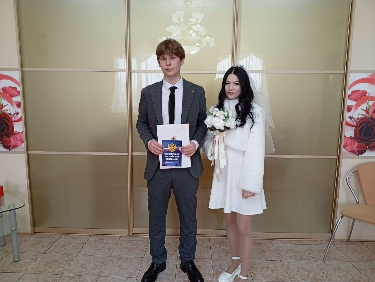 Фото Знаковые даты, счастливые пары: фоторепортаж декабрьских свадеб новосибирцев 4