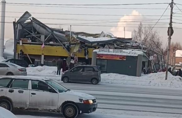 Фото В Новосибирске обрушился торговый центр на КСМ 2