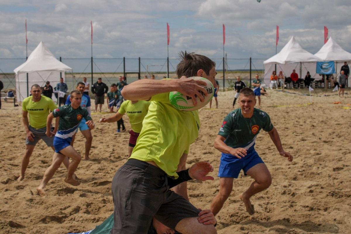 Фото «Показать хорошее регби»: в Новосибирске прошли соревнования по пляжной игре 3